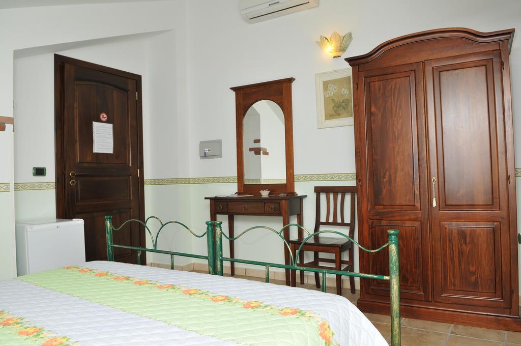 B&B L'Eucalipto Paola Zimmer foto